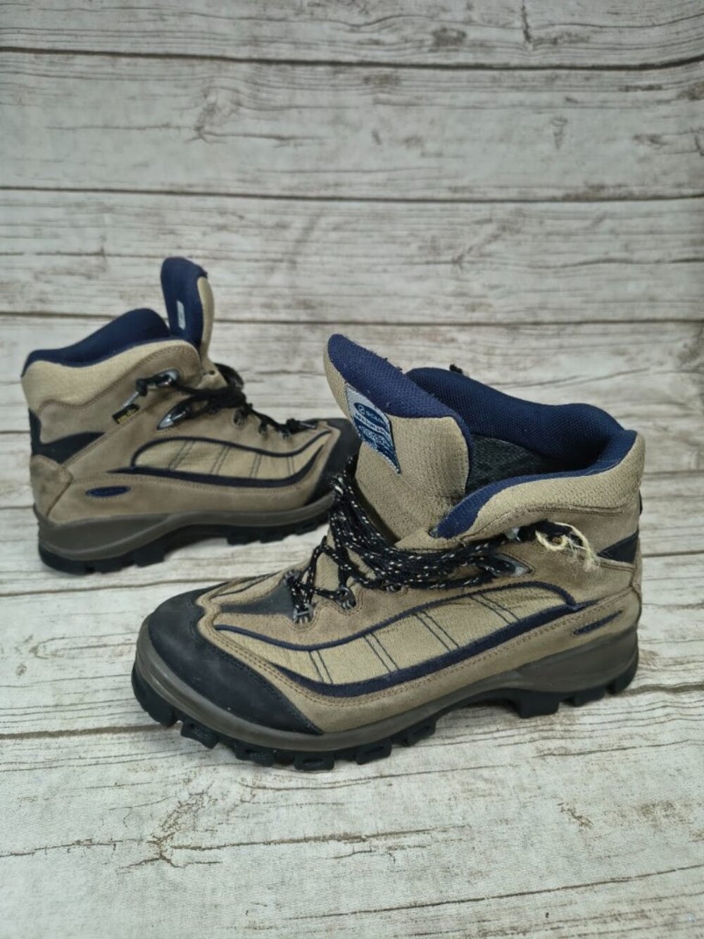 Scarpa Tan & Navy Hiking Boots Size EU 42 Vibram Sole